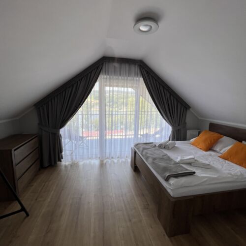 Domek weekendowy 4-osobowy Przyjazny podróżom rodzinnym z widokiem na jezioro (możliwa dostawka)