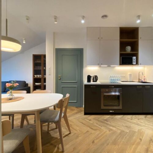 Apartament 4-osobowy z 2 pomieszczeniami sypialnianymi