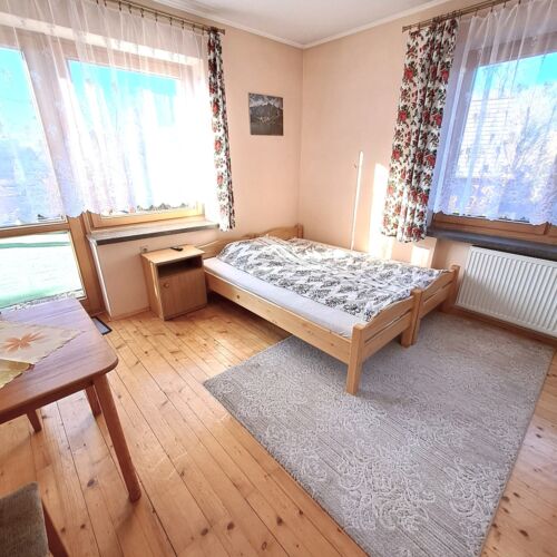 Pokój 6-osobowy na piętrze