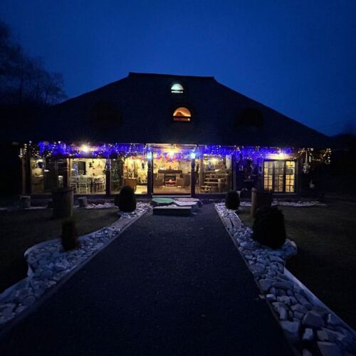 Cabană pentru 8 pers. (se inchirieaza doar integral)