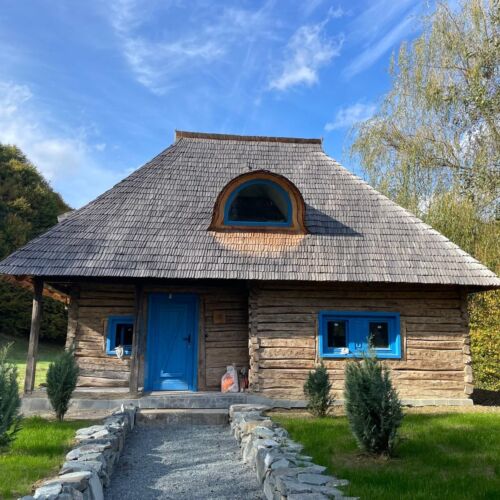 Cabană pentru 6 pers. (se inchirieaza doar integral)