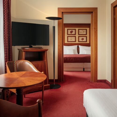 2-Room Suite for 3 Persons