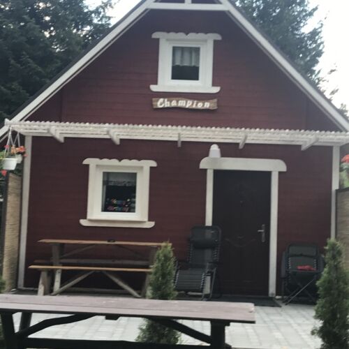 Apartament 7-osobowy cały dom z widokiem na ogród z 3 pomieszczeniami sypialnianymi