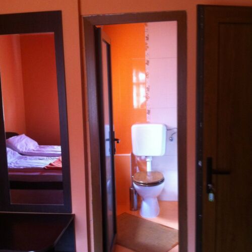 Casă de vacanță pentru 18 pers. (se inchirieaza doar integral)