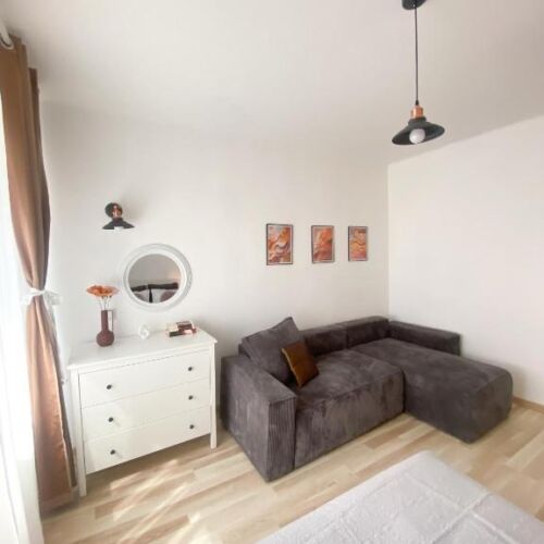 Upstairs 1-Room Apartment for 3 Persons