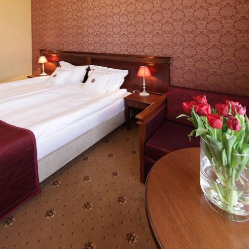 Pokoj s manželskou postelí