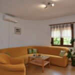 Erdgeschosses 2-Zimmer-Apartment für 4 Personen mit Klimaanlage