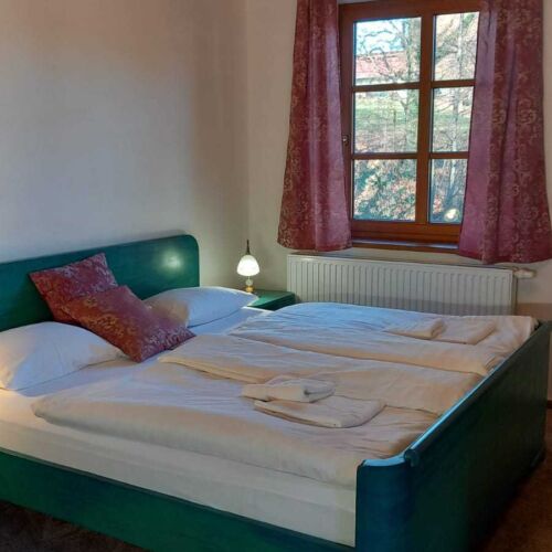 Pokój 2-osobowy z balkonem z widokiem na ogród (możliwa dostawka)