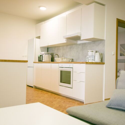 Apartament 8-osobowy z klimatyzacją z widokiem na morze z 4 pomieszczeniami sypialnianymi