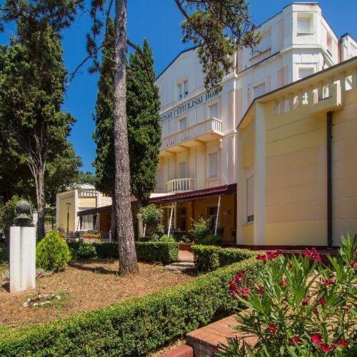 Standard Plus Upstairs 1-Room Suite for 2 Persons