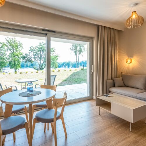 Apartament studio cu vedere spre lac cu 1 camera pentru 4 pers.