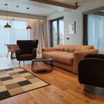 Apartament prezidențial cu vedere panoramică, living și balcon - Corp Peakture Hotel cu 2 camere pentru 4 pers.