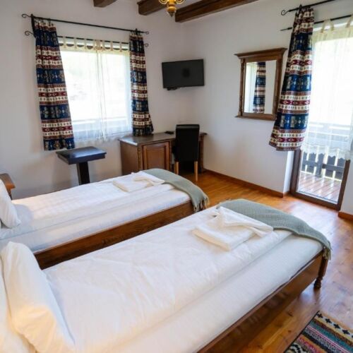 Camera dubla deluxe cu balcon