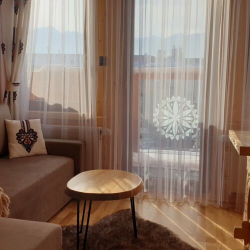 Apartament 4-osobowy z balkonem z panoramą z 2 pomieszczeniami sypialnianymi