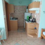 Apartman pro 4 os. se 2 ložnicemi s výhledem na moře na poschodí