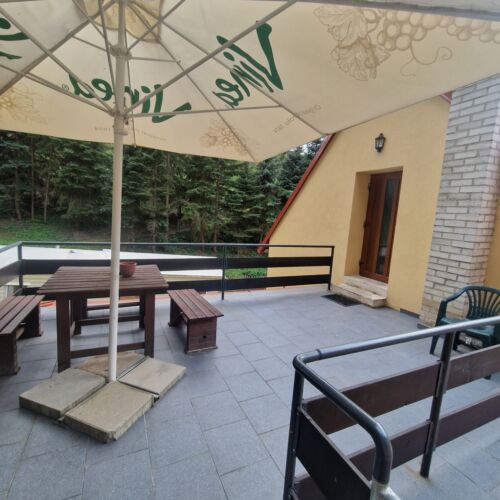 Apartmán s balkónom with own kitchen pre 5 os. s 2 spálňami