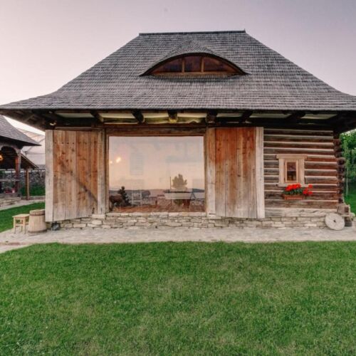 Cabană pentru 2 pers. (se inchirieaza doar integral)