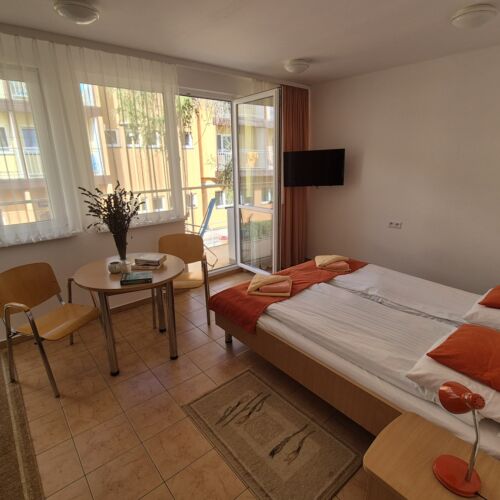 Pokój 4-osobowy z balkonem z łazienką