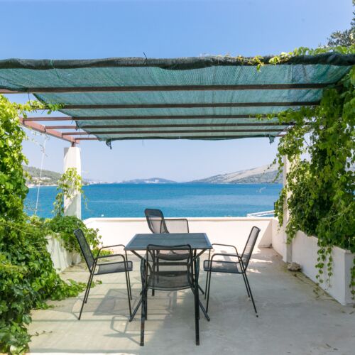 Sea View 1-Room Air Conditioned Apartment for 4 Persons A-21178-b