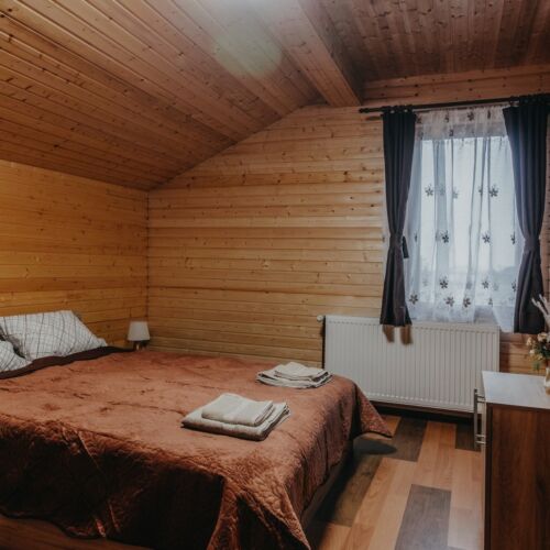 Casă de vacanță pentru 14 pers. (se inchirieaza doar integral)