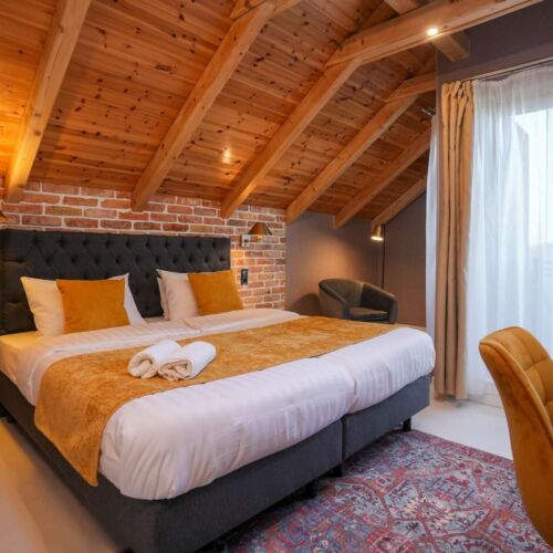 Standard Pokoj s manželskou postelí na poschodí