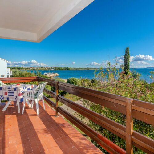 2-Zimmer-Apartment für 4 Personen mit Klimaanlage und Aussicht auf das Meer