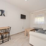 Apartman s klimatizací pro 4 os. se 2 ložnicemi na poschodí