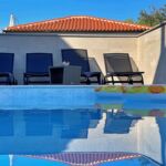 Apartments Bonum with Private Pool Silo