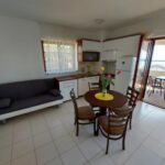 Apartament 4-osobowy z klimatyzacją z widokiem na morze z 2 pomieszczeniami sypialnianymi