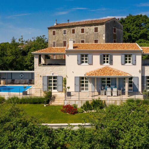 Casă de vacanță pentru 8 pers. (se inchirieaza doar integral)