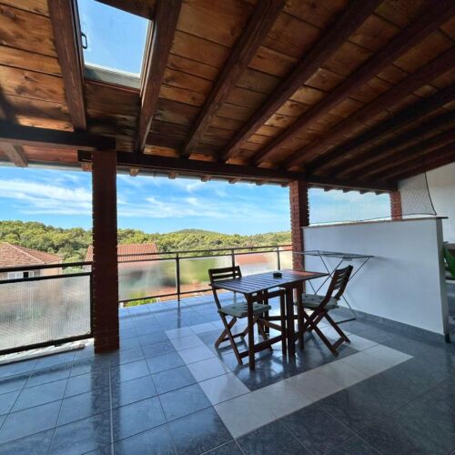 Apartament 3-osobowy na piętrze z widokiem na ogród z 2 pomieszczeniami sypialnianymi