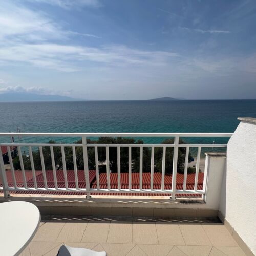 Apartament 3-osobowy z klimatyzacją z widokiem na morze z 1 pomieszczeniem sypialnianym