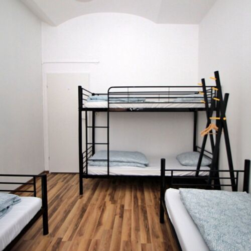 Pokój 4-osobowy na piętrze Economy