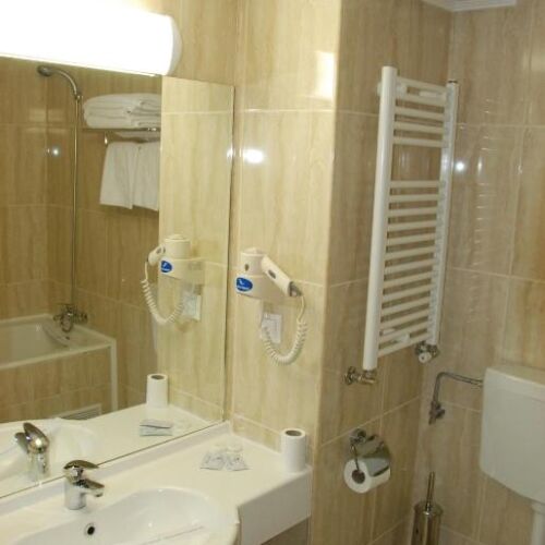 Camera single cu panoramă