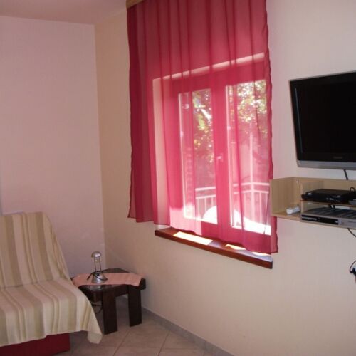 Apartament 4-osobowy z klimatyzacją na parterze z 2 pomieszczeniami sypialnianymi