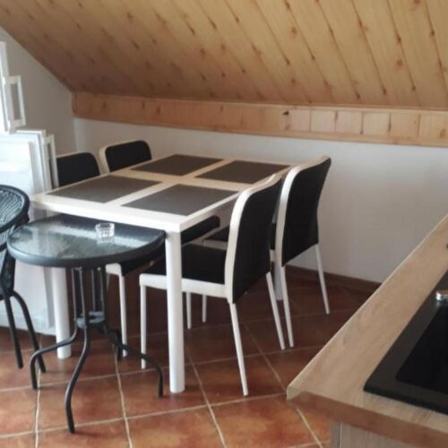 Apartament 5-osobowy z 2 pomieszczeniami sypialnianymi