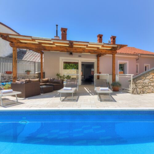 Air Conditioned Holiday Home for 10 Persons with Terrace