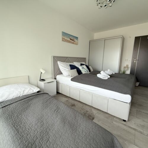 Upstairs Lux 2-Room Apartment for 5 Persons