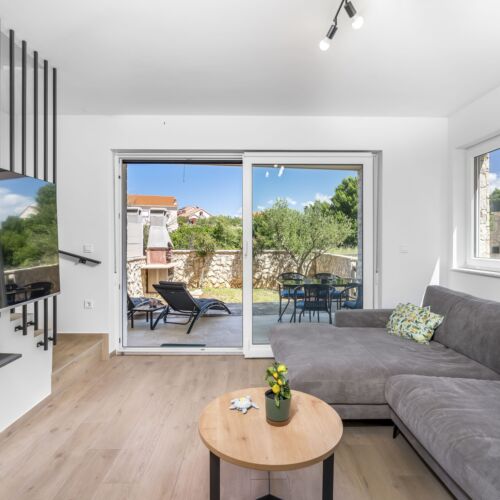 Erdgeschosses 2-Zimmer-Apartment für 4 Personen mit Klimaanlage