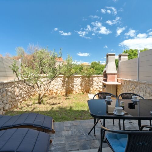 Erdgeschosses 2-Zimmer-Apartment für 4 Personen mit Klimaanlage