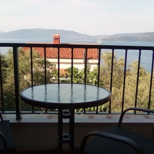 Apartament cu aer condiționat cu vedere spre mare cu 1 camera pentru 2 pers.