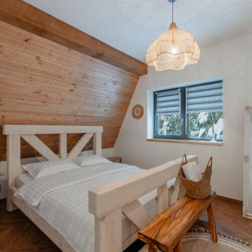 Cabană pentru 10 pers. (se inchirieaza doar integral)