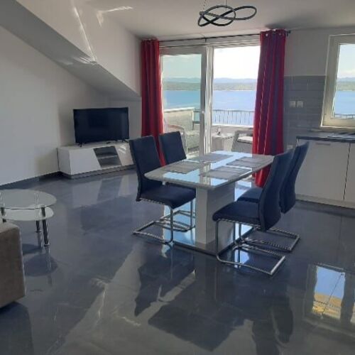 2-Zimmer-Apartment für 4 Personen mit Klimaanlage und Aussicht auf das Meer