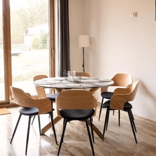 Apartament 8-osobowy z antresolą z aneksem kuchennym z 4 pomieszczeniami sypialnianymi