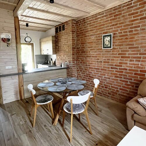 Apartament 8-osobowy z antresolą z własną kuchnią z 4 pomieszczeniami sypialnianymi