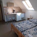 Panorámás emeleti 2 fős apartman 1 hálótérrel