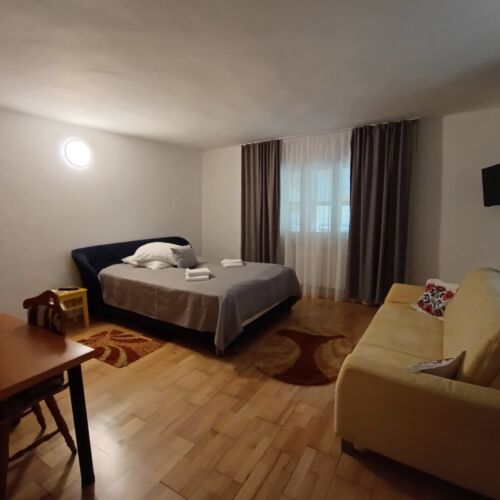 Întreaga unitate pentru 4 pers. (se inchirieaza doar integral)