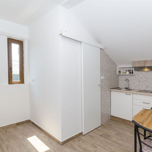 Na katu Klimatiziran apartman za 2 osoba(e) sa 1 spavaće(om) sobe(om)