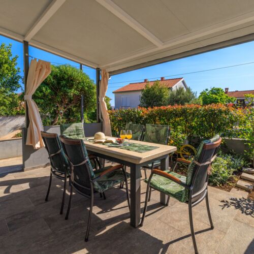 Apartman za 6 osoba(e) sa 3 spavaće(om) sobe(om)