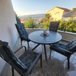 2-Zimmer-Apartment für 4 Personen mit Klimaanlage und Aussicht auf das Meer